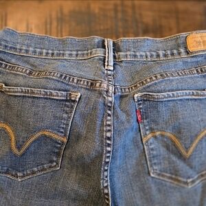 Classic Blue Levi's Women Jeans